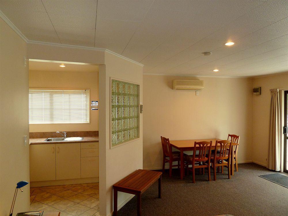 Tudor Lodge Motel Nelson Ngoại thất bức ảnh