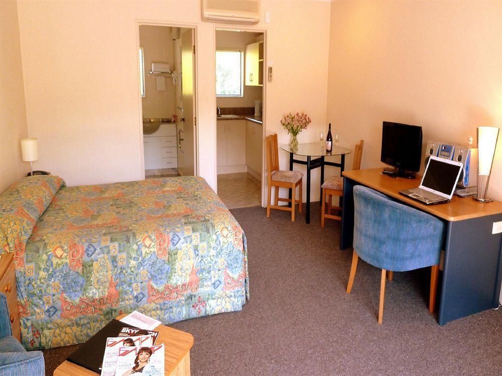 Tudor Lodge Motel Nelson Ngoại thất bức ảnh