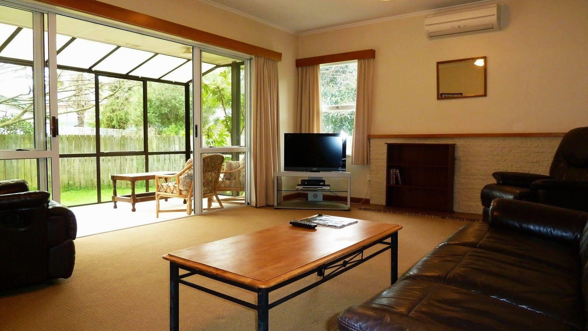 Tudor Lodge Motel Nelson Ngoại thất bức ảnh